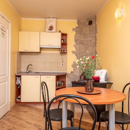 Yzzi Apartment Паланга Екстериор снимка