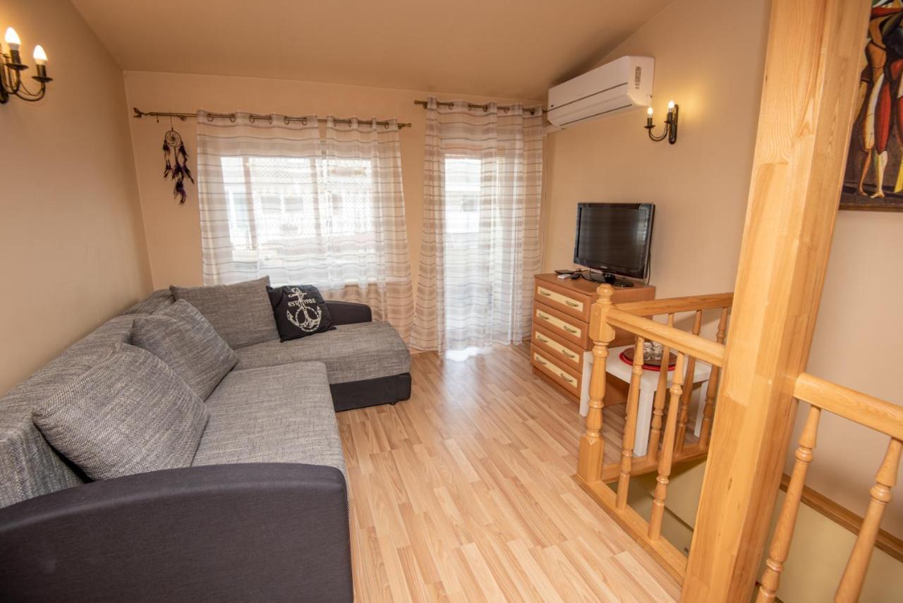 Yzzi Apartment Паланга Екстериор снимка